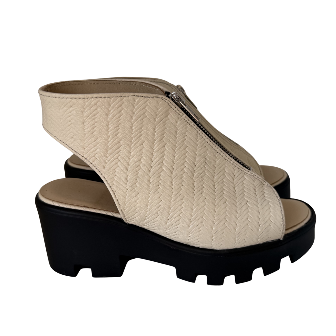 "Fidži" sandėlyje ("Santorinas" odos raštas)