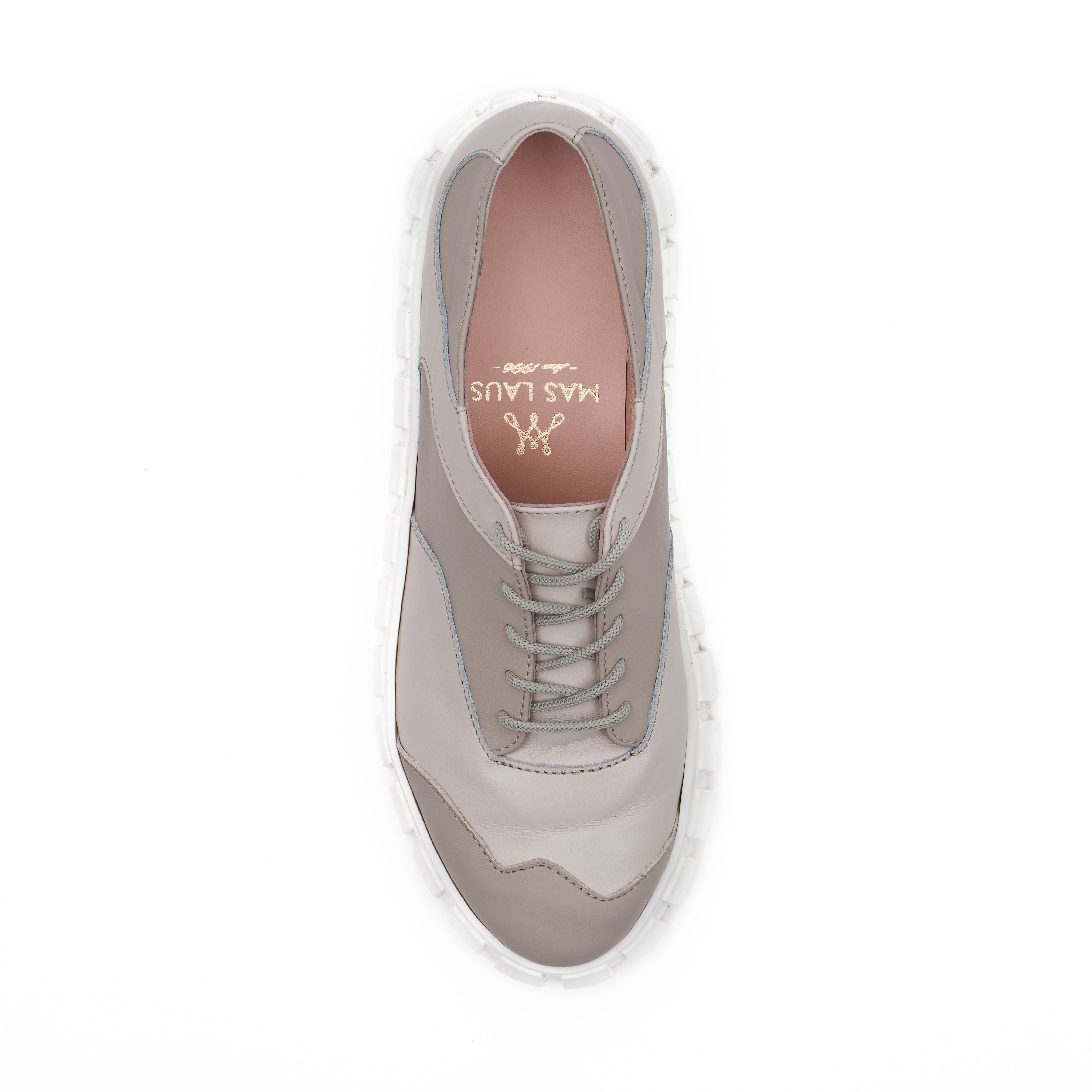 "Vėjas Sneakers" sandėlyje