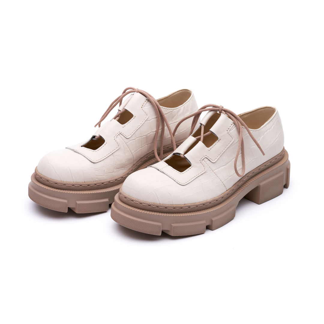 "Žana d’Ark Sneakers"