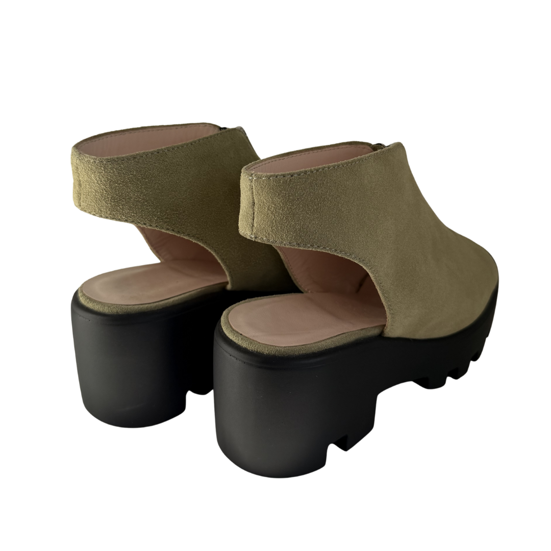 "Fidži" sandėlyje, žalia versta oda