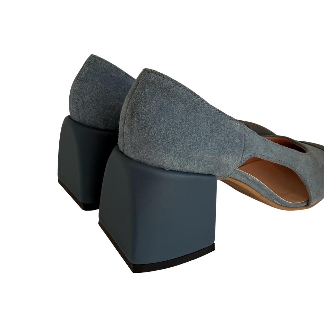 "Cake" sandėlyje, žydra versta oda