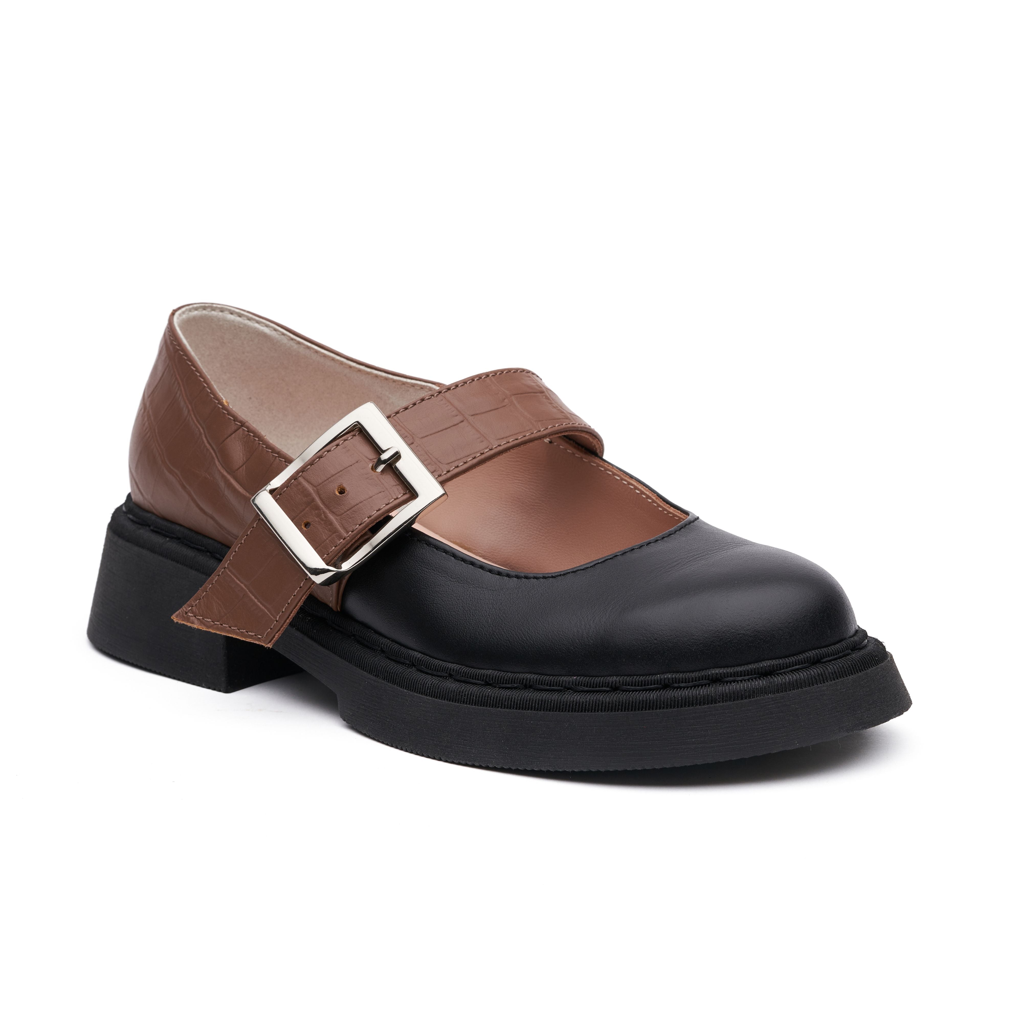 Kopos Closed Toe Sandals