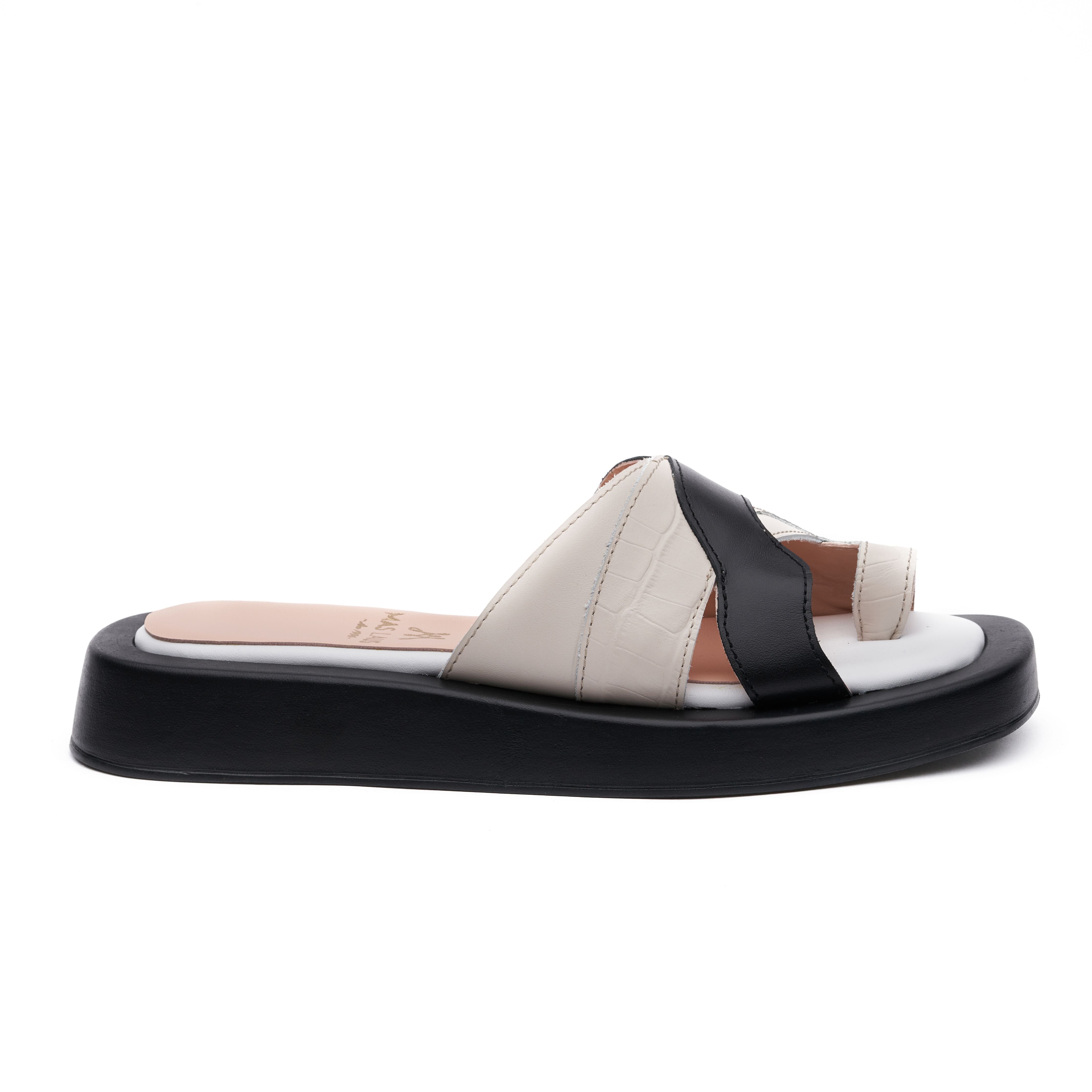 Galizia Slides in Black