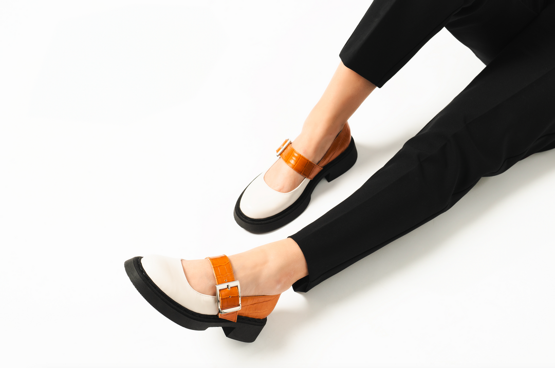 Nida Closed Toe Sandals